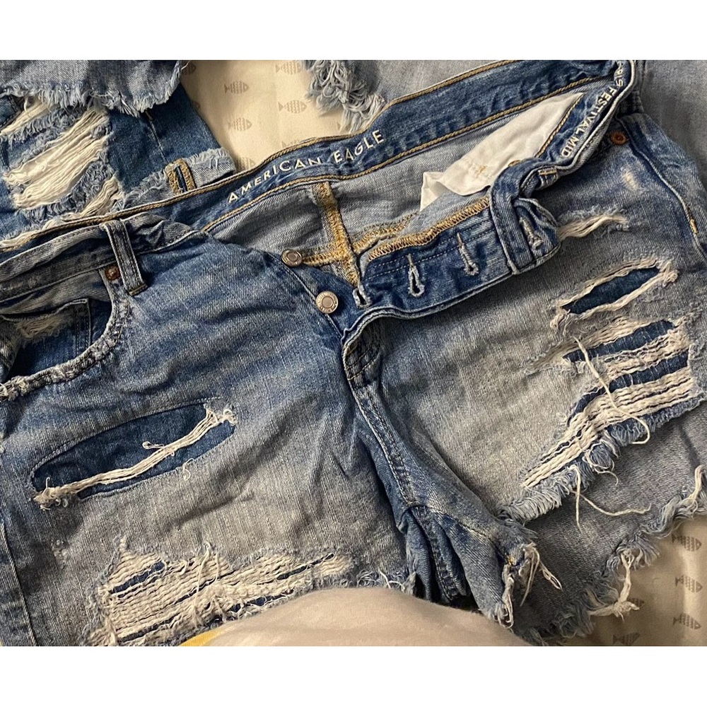 American Eagle women’s size 8 Jean shorts